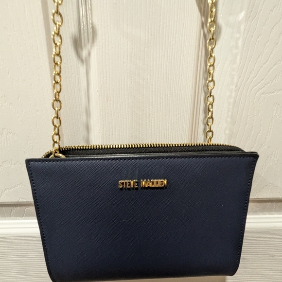 Steve Madden Bgreer On A String Crossbody - Picture 11 of 15